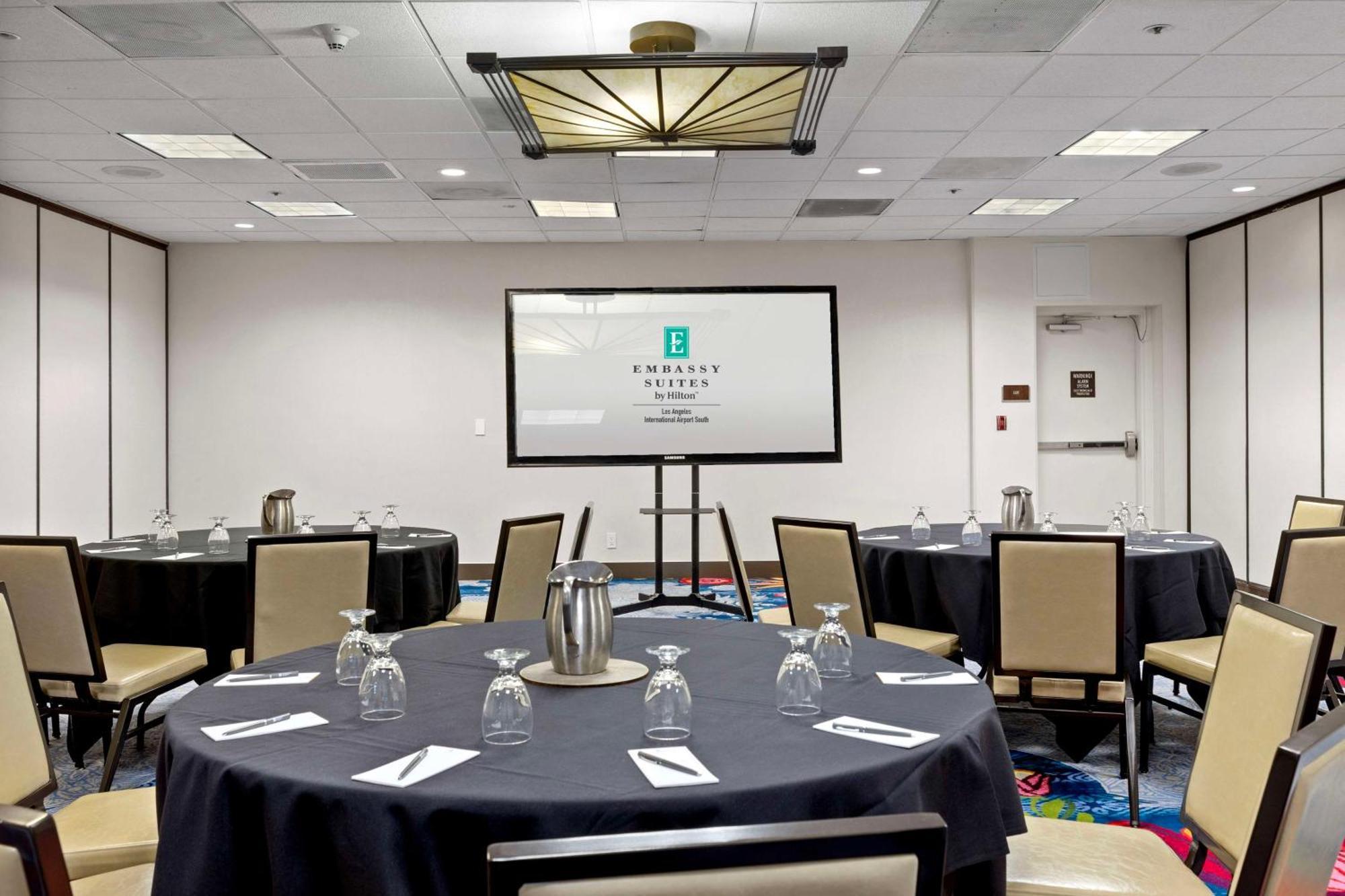 Embassy By Hilton Los Angeles International Airport South Hotel 3*