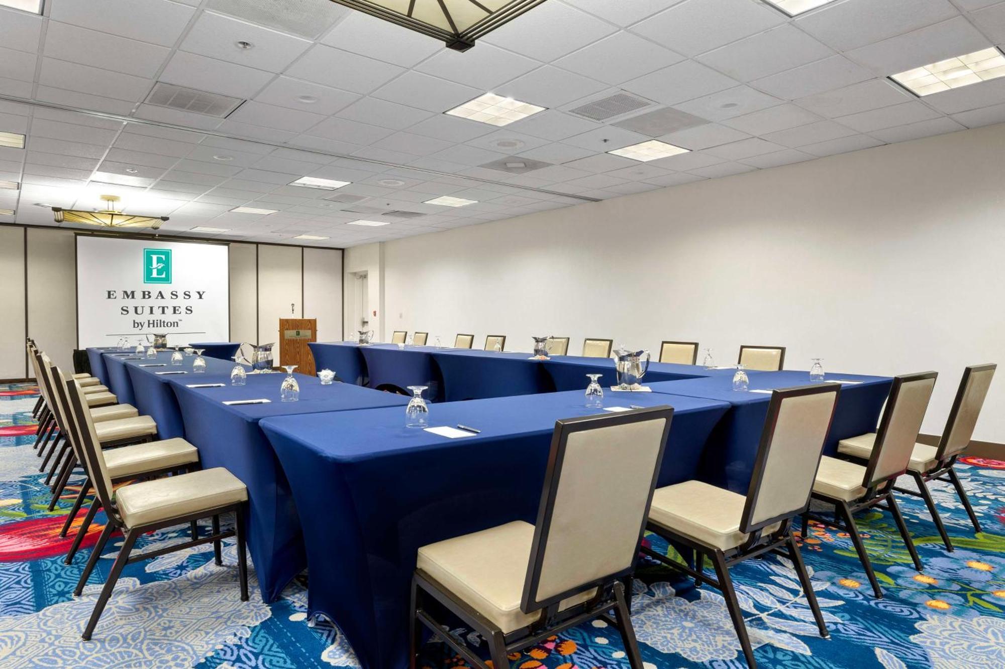 Embassy By Hilton Los Angeles International Airport South 3* El Segundo