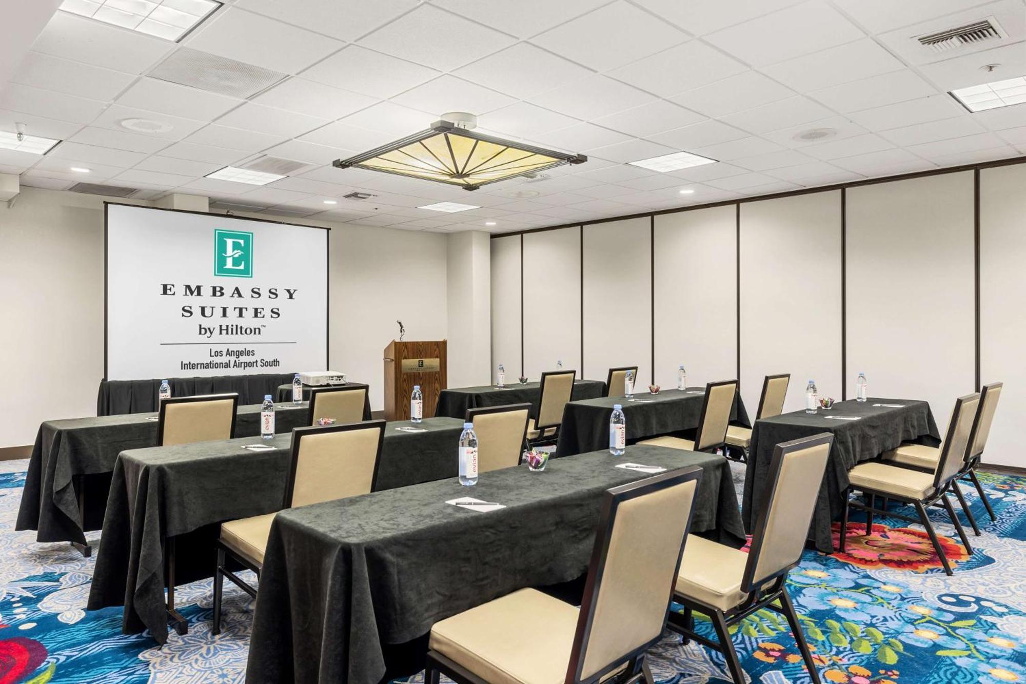 Embassy By Hilton Los Angeles International Airport South 3*