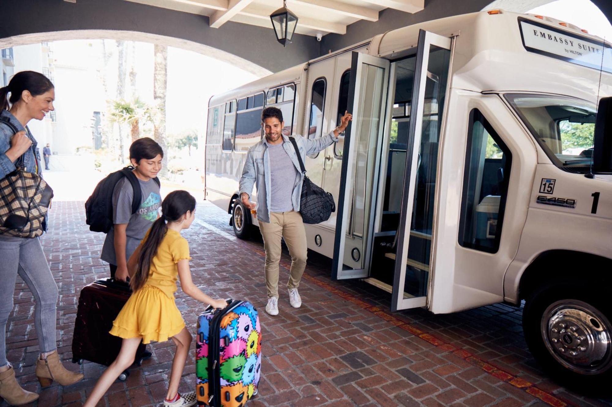 Hotel Embassy By Hilton Los Angeles International Airport South